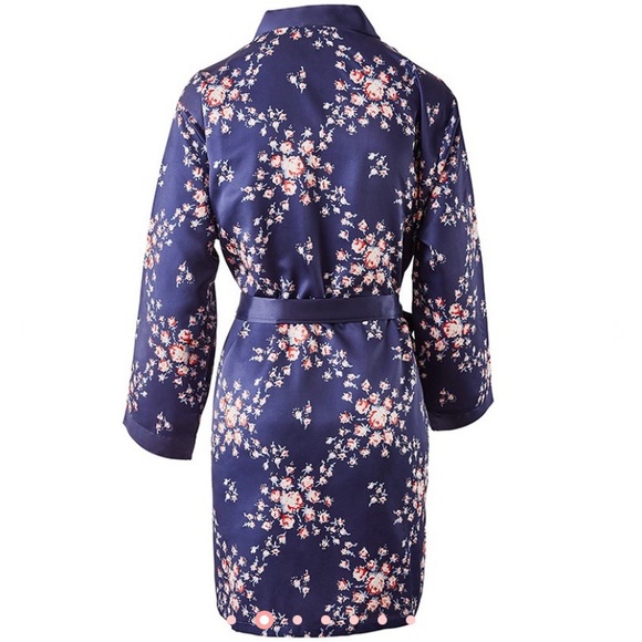 Morgan Lane Robe - Picture 2 of 5